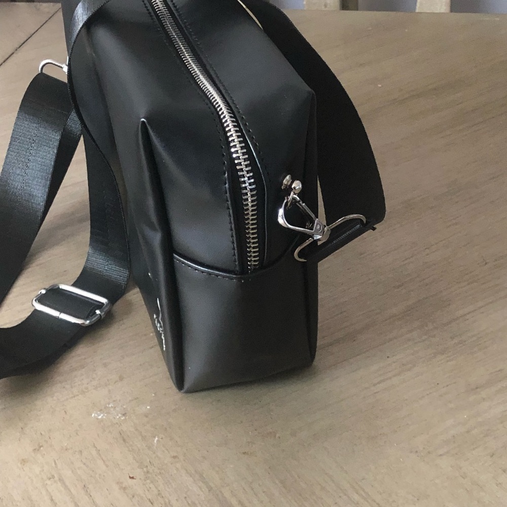 - Yves Saint Laurent YSL Black zip close Toiletries Bag  in to crossbody b… - Picture 9 of 12